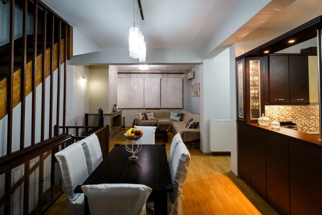 Teo Vivi Maizonette Apartment ไซคิย์นธอสทาวน์ ภายนอก รูปภาพ