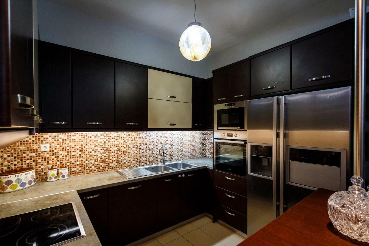 Teo Vivi Maizonette Apartment ไซคิย์นธอสทาวน์ ภายนอก รูปภาพ