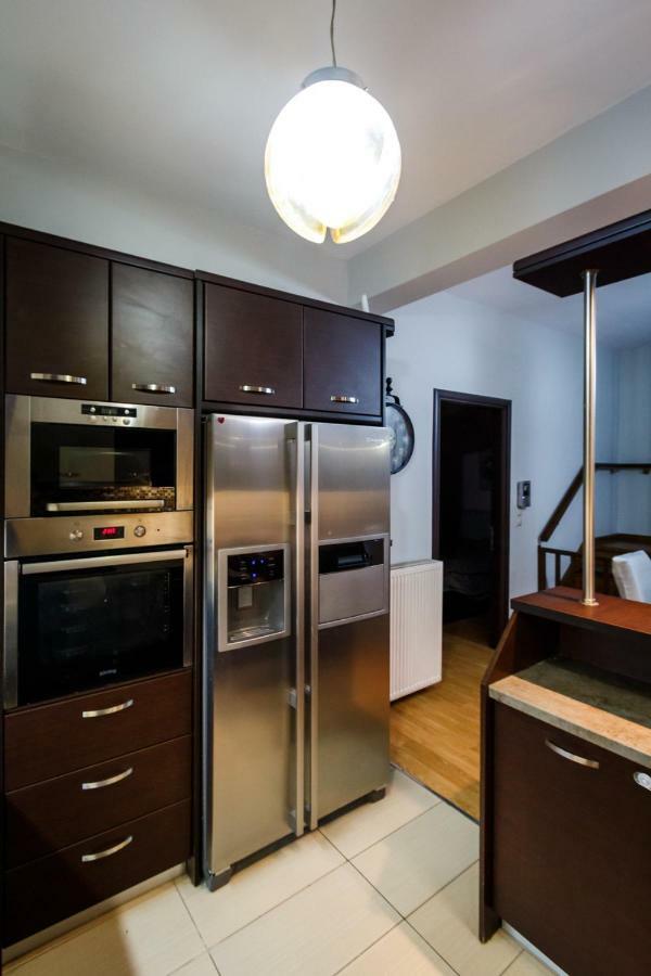 Teo Vivi Maizonette Apartment ไซคิย์นธอสทาวน์ ภายนอก รูปภาพ